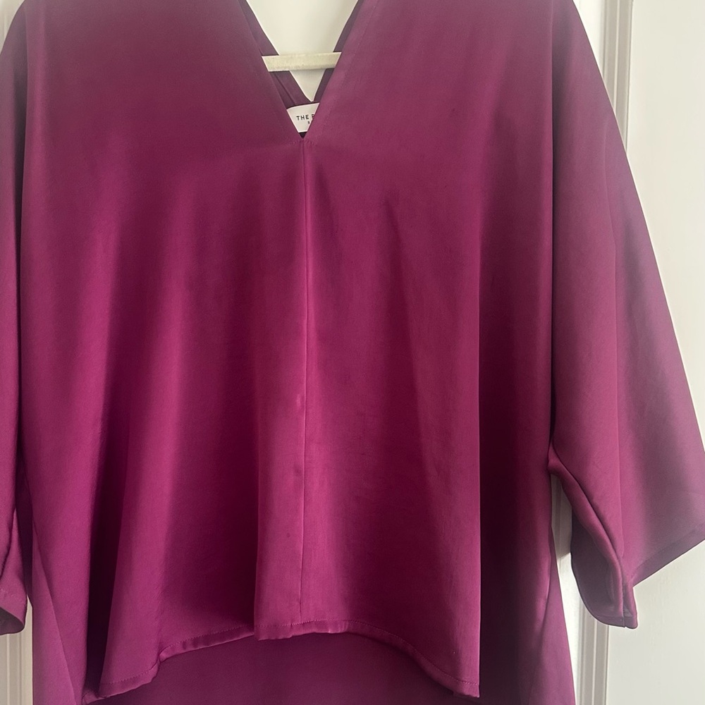 Satin v neck pullover blouse